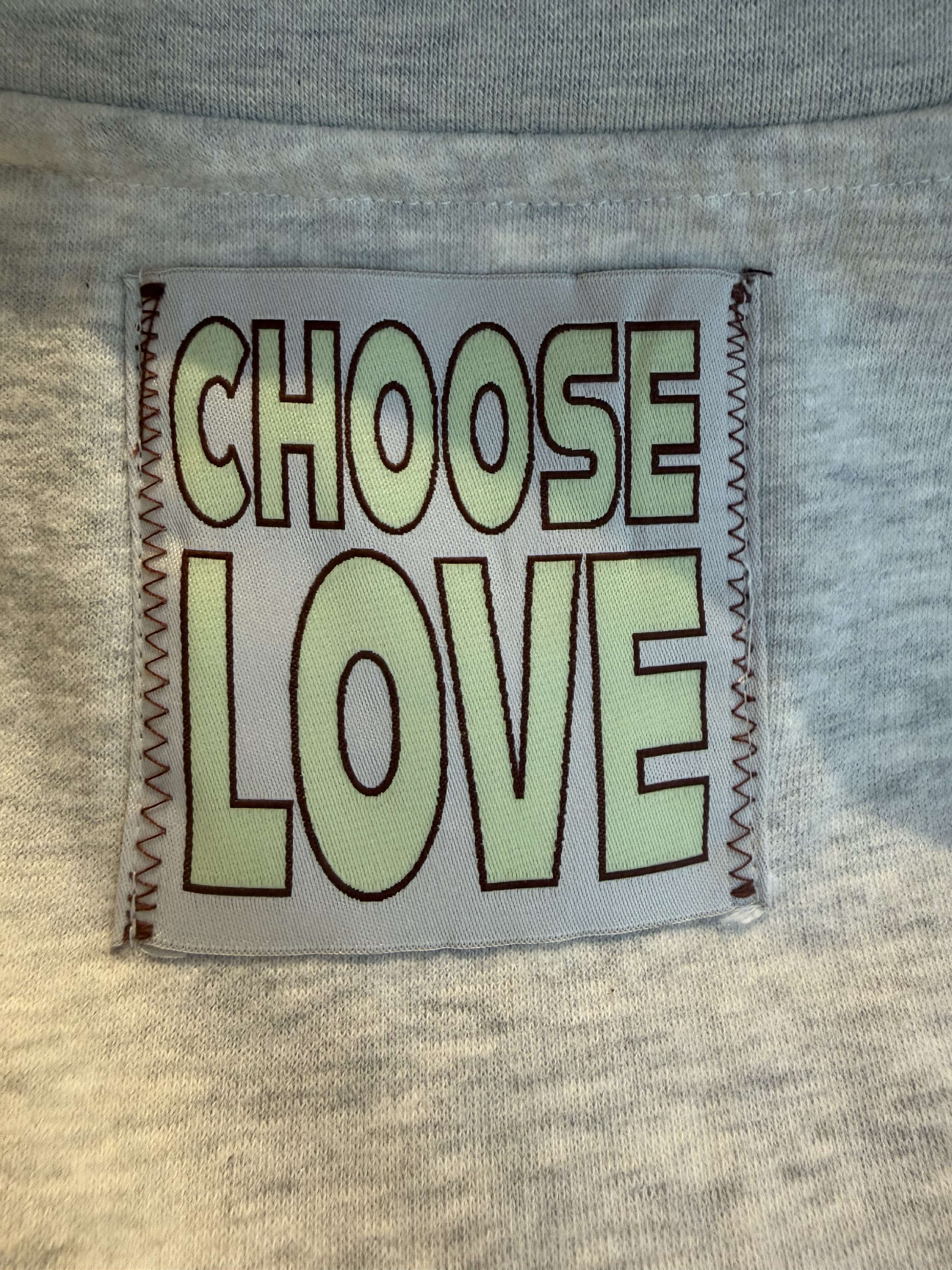 Sweatshirt handbestickt  TheShirtProjekt