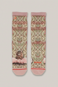 XPOOS Camelie Socken mit Paisleymuster und Katzenmotiv vor warmem Greige-Hintergrund
